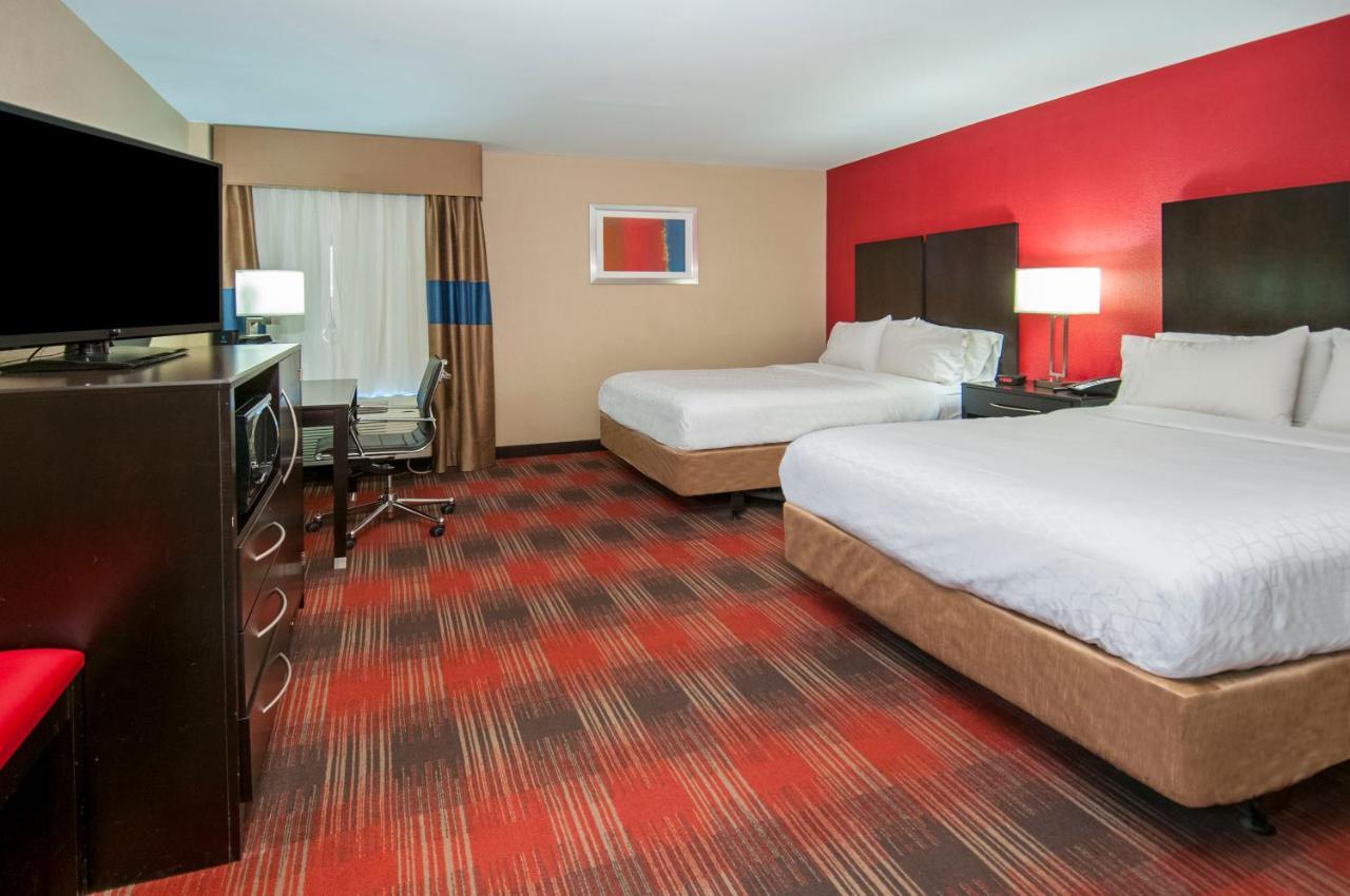 Holiday Inn Express & Suites Jackson Downtown - Coliseum By Ihg Exterior photo