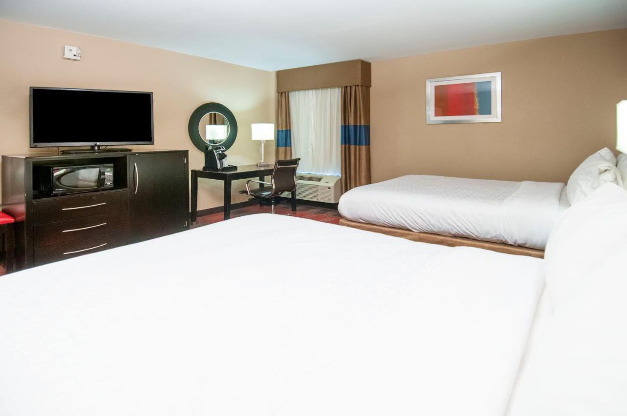 Holiday Inn Express & Suites Jackson Downtown - Coliseum By Ihg Exterior photo
