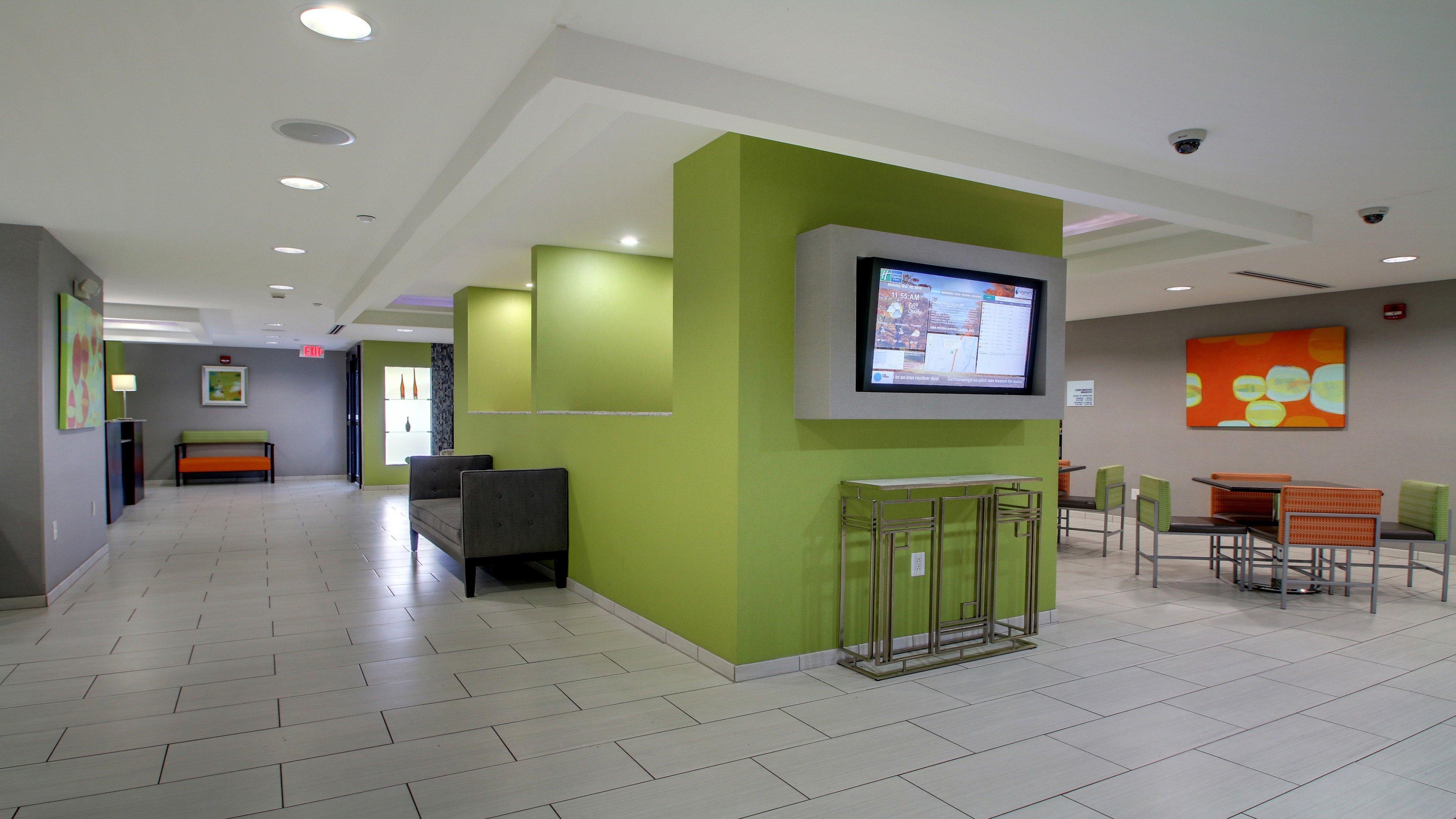 Holiday Inn Express & Suites Jackson Downtown - Coliseum By Ihg Exterior photo
