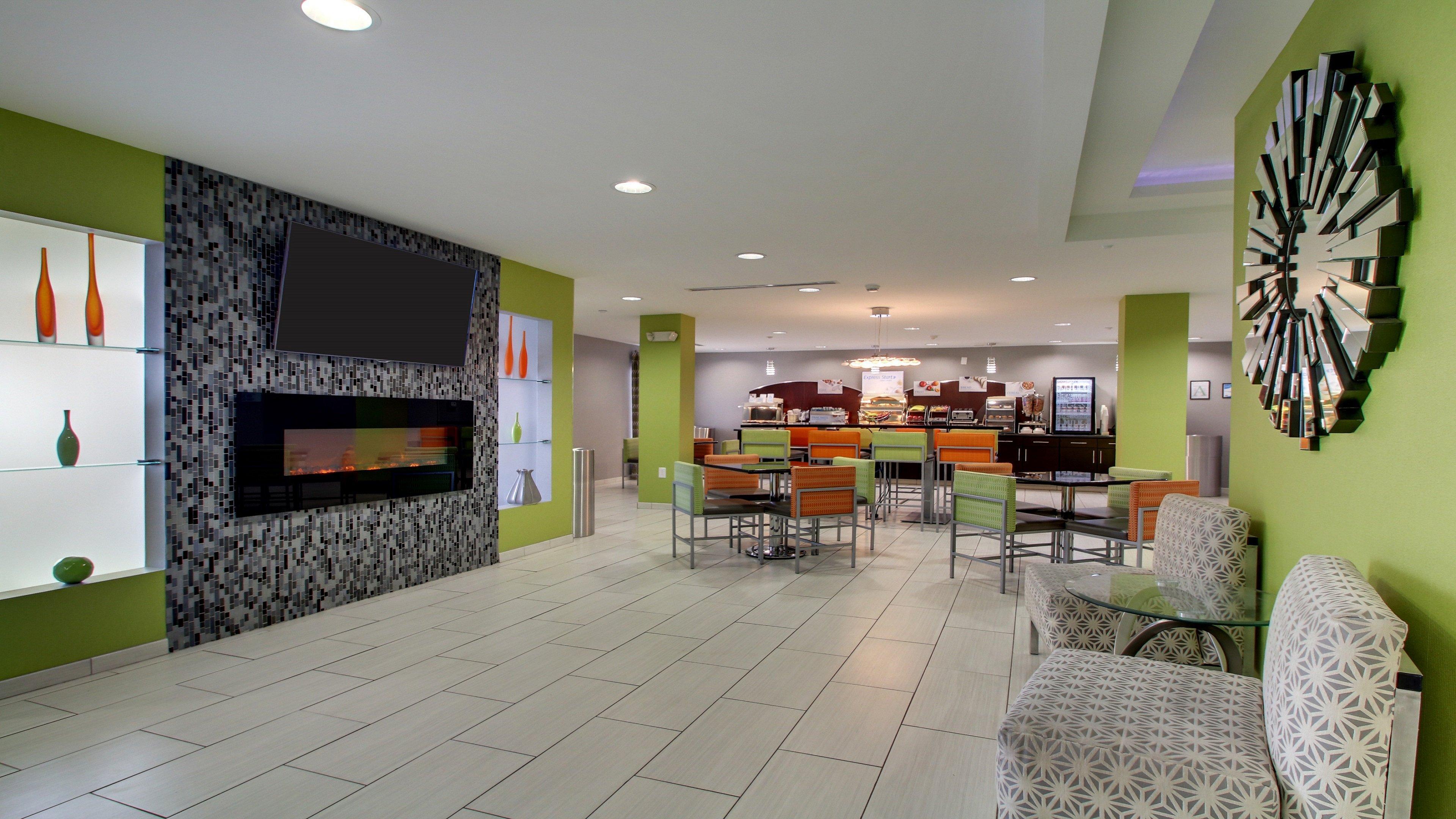 Holiday Inn Express & Suites Jackson Downtown - Coliseum By Ihg Exterior photo