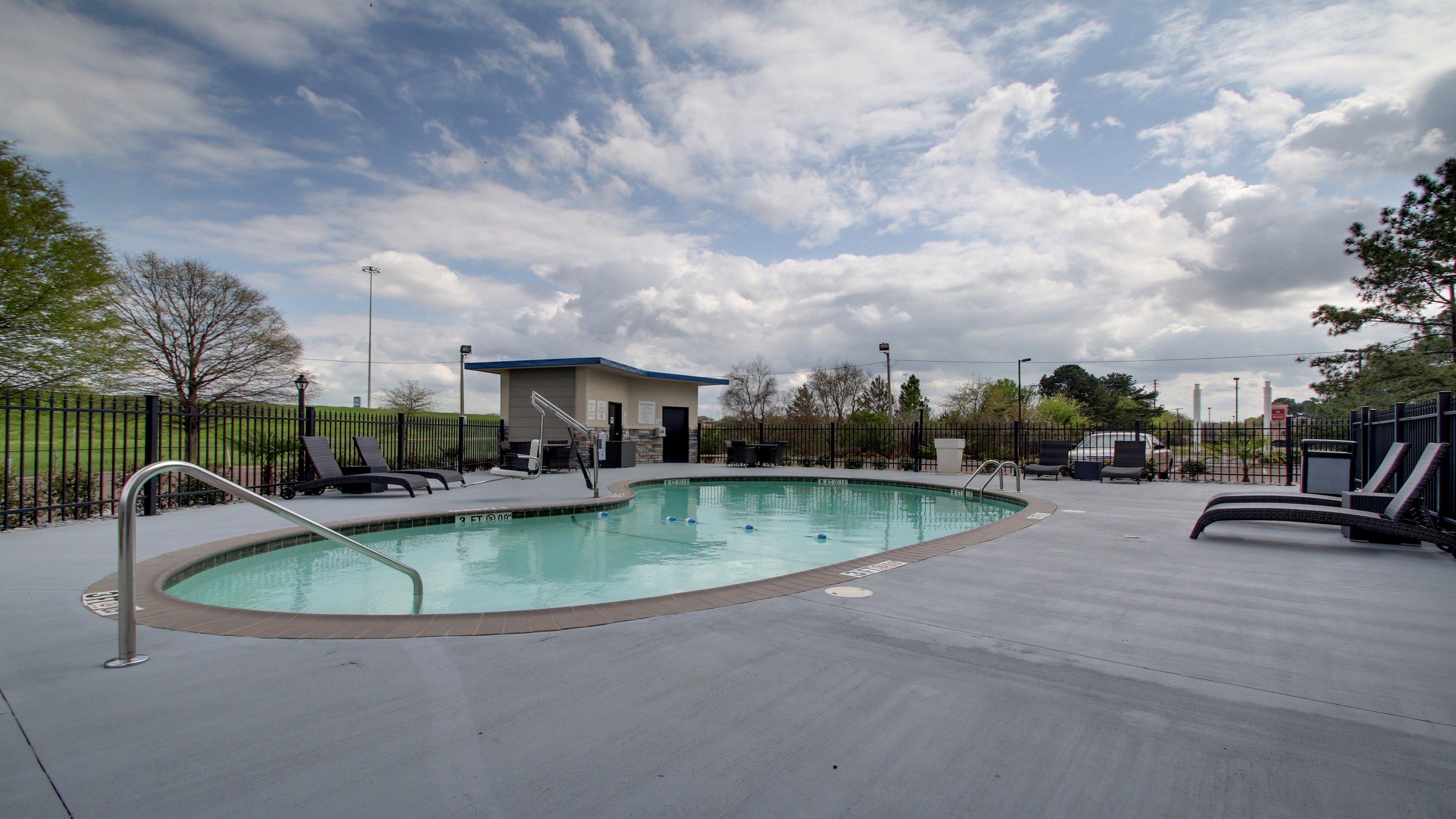 Holiday Inn Express & Suites Jackson Downtown - Coliseum By Ihg Exterior photo